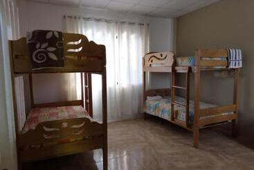 تختخواب و صبحانه Casa Pinto Hostel Habitación Compartida