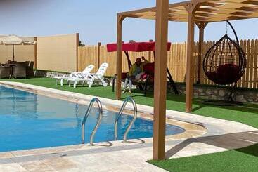 تختخواب و صبحانه Fog Mountain Hotel Rooms & Sauna