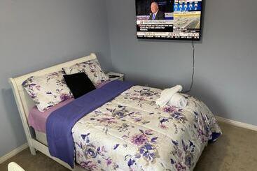 تختخواب و صبحانه Spacious Private Room