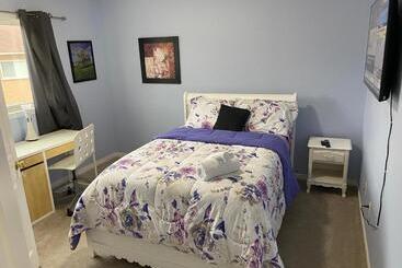 تختخواب و صبحانه Spacious Private Room
