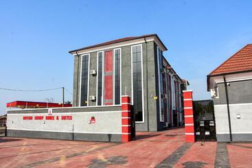 Daystar Luxury Homes And Suites Apartment
