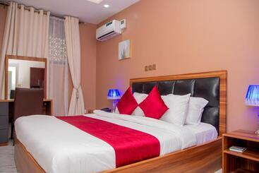 Daystar Luxury Homes And Suites Apartment