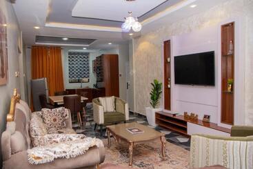 Daystar Luxury Homes And Suites Apartment
