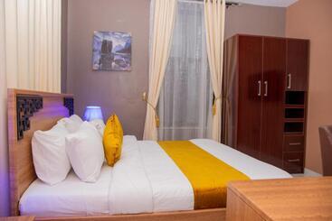 Daystar Luxury Homes And Suites Apartment