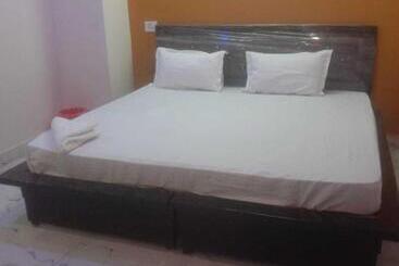 Flagship Sukoon Inn Hotel Near Johari Enclave Metro Station