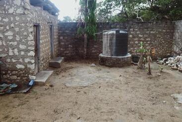هتل Chikuku Ford Farm House