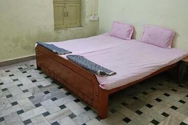 בית מלון כפרי Best Stay By Hariganga Haridwar