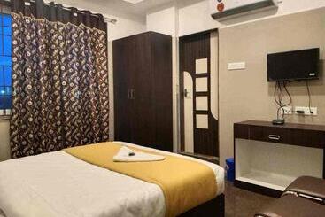 هتل Kjrresidency& Rooms