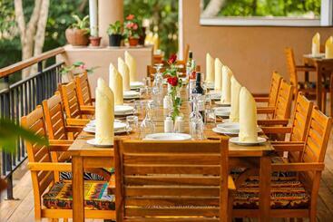هتل Mbugwe Lodge