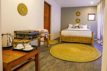 هتل Mbugwe Lodge