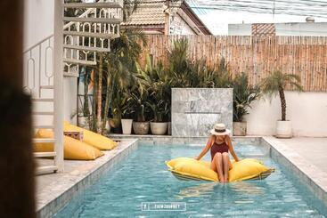 هتل Thandara ธันดารา เกาะล้าน