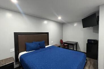 مُتل Pine Tree Inn