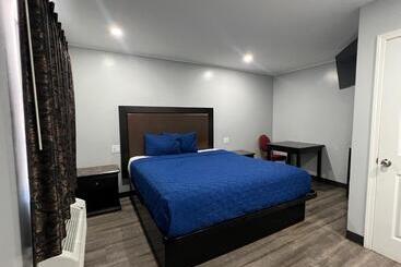 مُتل Pine Tree Inn