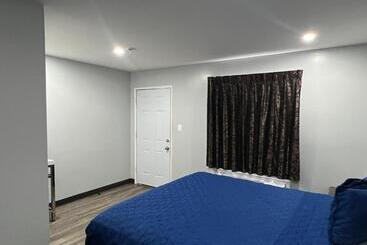 مُتل Pine Tree Inn