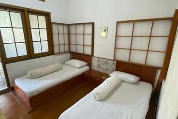 Nua Indah Hotel & Resto Wakatobi