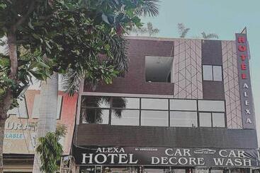 Oyo Flagship 70131 Hotel Alexa