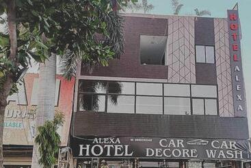 Oyo Flagship 70131 Hotel Alexa
