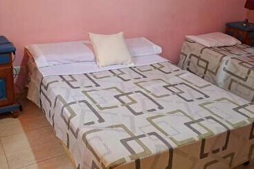 ペンション La ñata