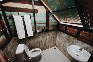 استراحتگاه Coco Camping Koh Kood