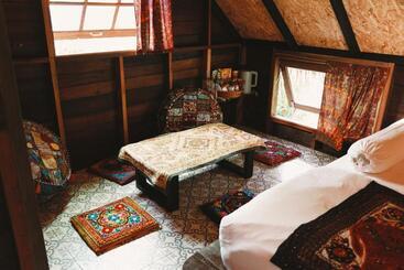 استراحتگاه Coco Camping Koh Kood