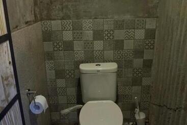 هاستل Dormitory At Semadi Living