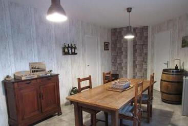 تختخواب و صبحانه Le Pavillon Sandrey