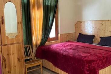 هتل Green Park Kasol
