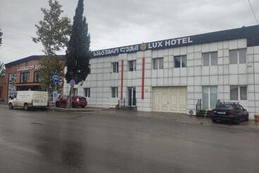 هتل Lux