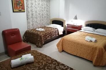 هتل Residencial Los Tres Pinos