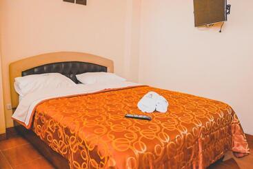 هتل Residencial Los Tres Pinos