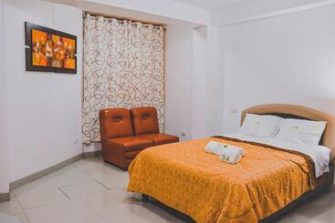 هتل Residencial Los Tres Pinos