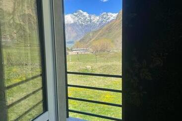 پانسیون Cozy Hotel Kazbegi