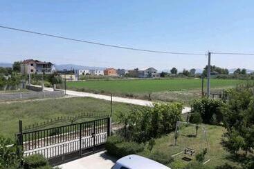 پانسیون Green Villa