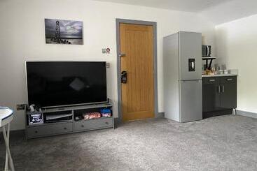 پانسیون The Moores Castle Holiday Suites