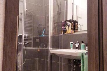 پانسیون Sroom Stuttgart Flughafen Messe
