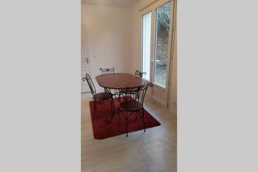 پانسیون Ty Sam Bretagne   Bel Appartement Maison Rdc Terrasse T3 T4 Proche Plages Et Commerces