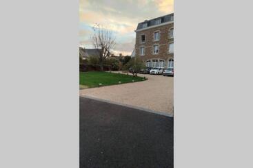 پانسیون Ty Sam Bretagne   Bel Appartement Maison Rdc Terrasse T3 T4 Proche Plages Et Commerces