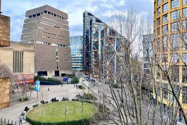 River Thames View Entire Apartment Next To Tate Modern And St Paul Cathedral