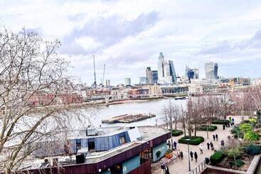 River Thames View Entire Apartment Next To Tate Modern And St Paul Cathedral