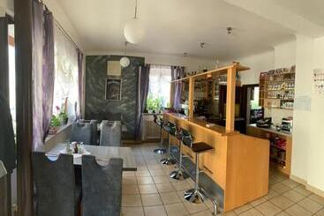 הוסטל Gasthof Knezevic