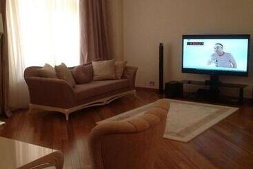هاستل Kids House