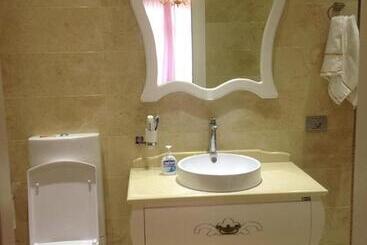 هاستل Kids House