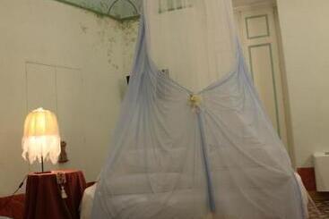 تختخواب و صبحانه Locus Amoenus Luxury Rooms
