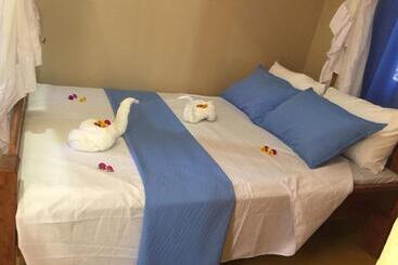 تختخواب و صبحانه Mafia Neptune Villa Lodge