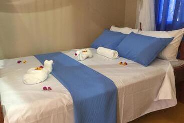 تختخواب و صبحانه Mafia Neptune Villa Lodge
