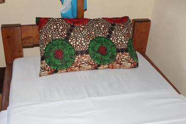 تختخواب و صبحانه Mafia Neptune Villa Lodge