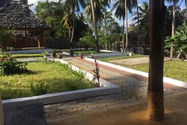 تختخواب و صبحانه Mafia Neptune Villa Lodge