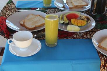 تختخواب و صبحانه Mafia Neptune Villa Lodge