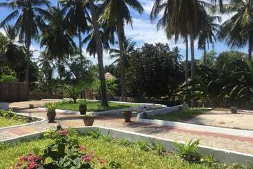 تختخواب و صبحانه Mafia Neptune Villa Lodge