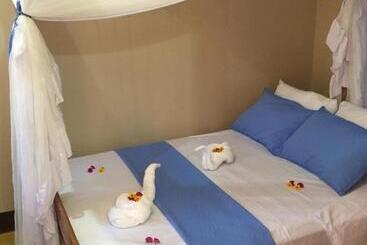 تختخواب و صبحانه Mafia Neptune Villa Lodge